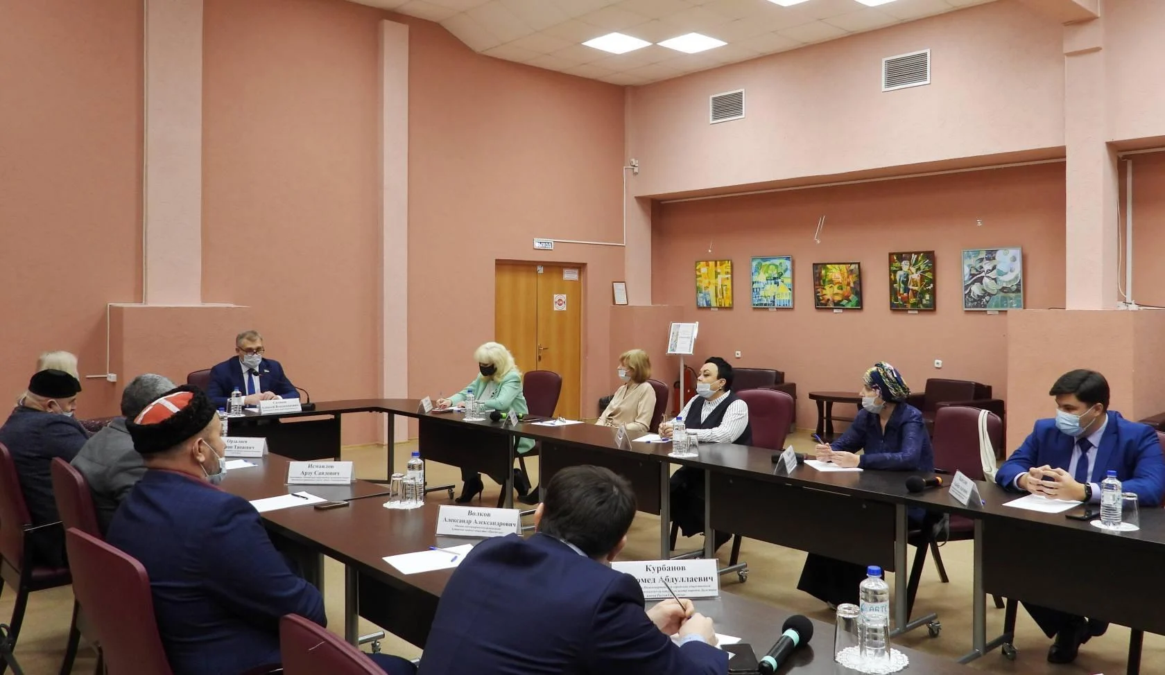 Думские вести: Председатель Думы города встретился с лидерами национальных диаспор